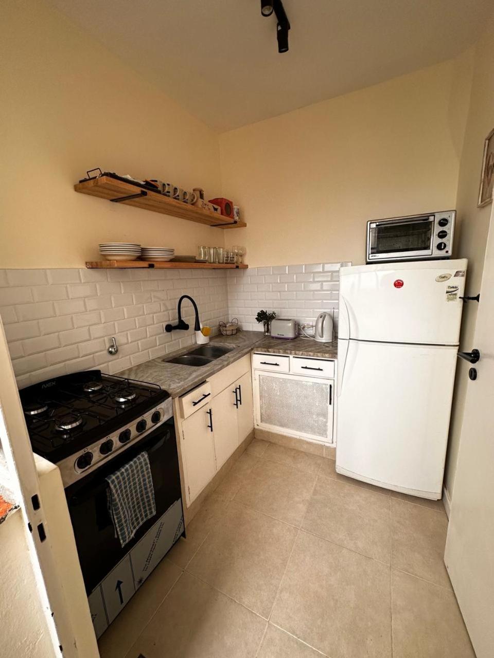 Apartment Dos Ambientes Entre Rios Y Colon